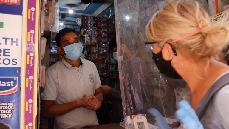 كوفيد -19: المملكة المتحدة ترسل 1000 جهاز تنفس إضافي إلى الهند في الوقت الذي تكافح فيه زيادة حالات الإصابة بفيروس كورونا | أخبار السياسة